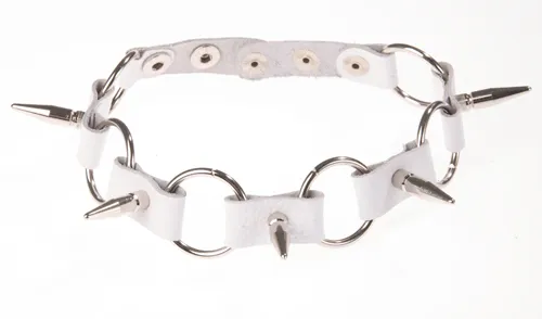ошейник кожаный белый с кольцами шириной 20мм с с шипами длиной 25мм 3109-3 в 