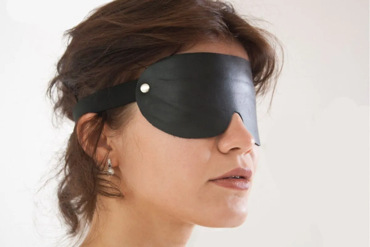 широкая маска для глаз на пряжке в 