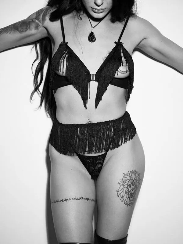 Стринги с бахромой MAMBO