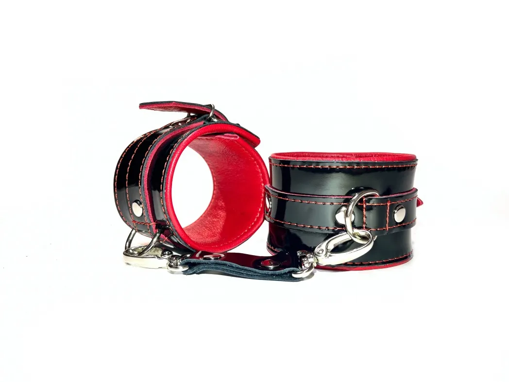 наручники из кожи лак черно-красные 51029ars в 