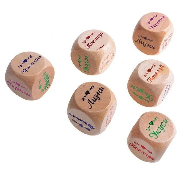 Кубики гадальные "Любовные" №1, деревянные