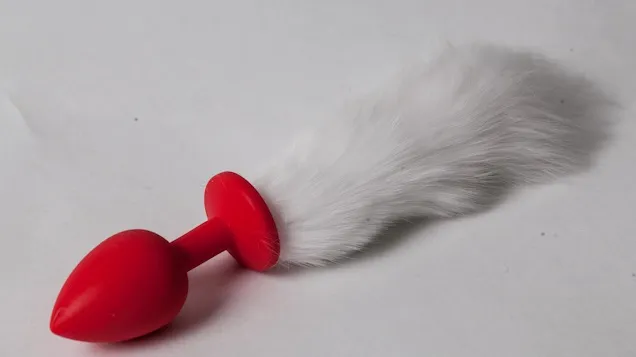 пробка красная силикон с белым хвостом 2,8 х 18,9 см 47163-mm в 