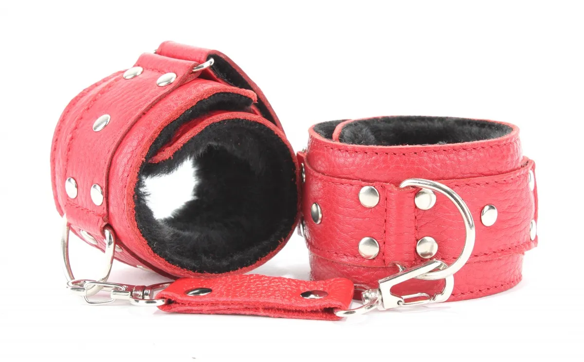 наручники  с мехом красные 51008ars в 