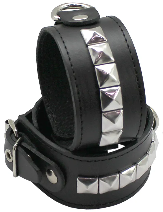 наручи декоративные узкие с пуклей в 