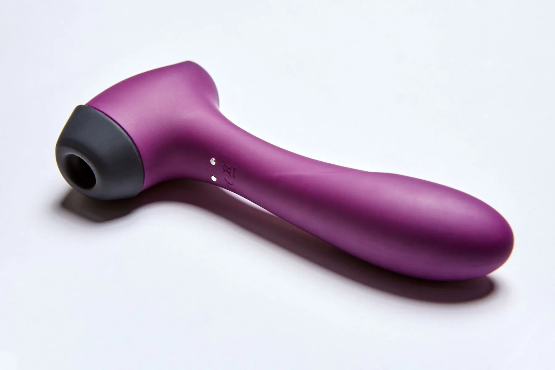 вакуумный бесконтактный стимулятор клитора и вибратор halo, фиолетовый в 