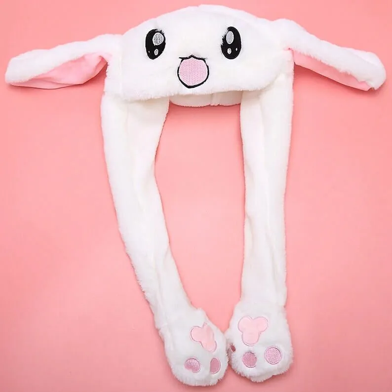 шапка-зайка с двигающимися ушами, белая в 