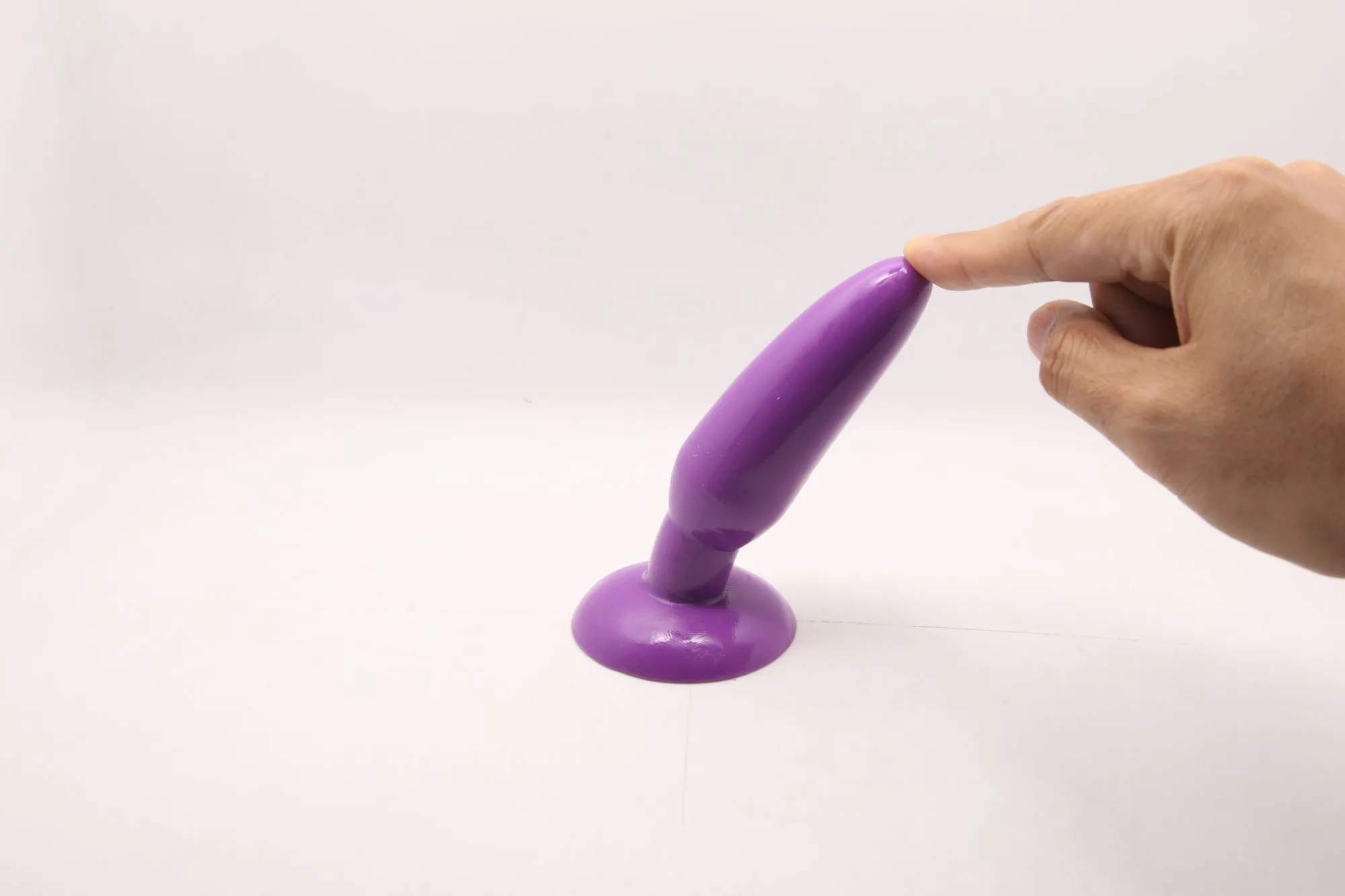 анальная пробка с присоской 3,7 см purple bi-017001r в 