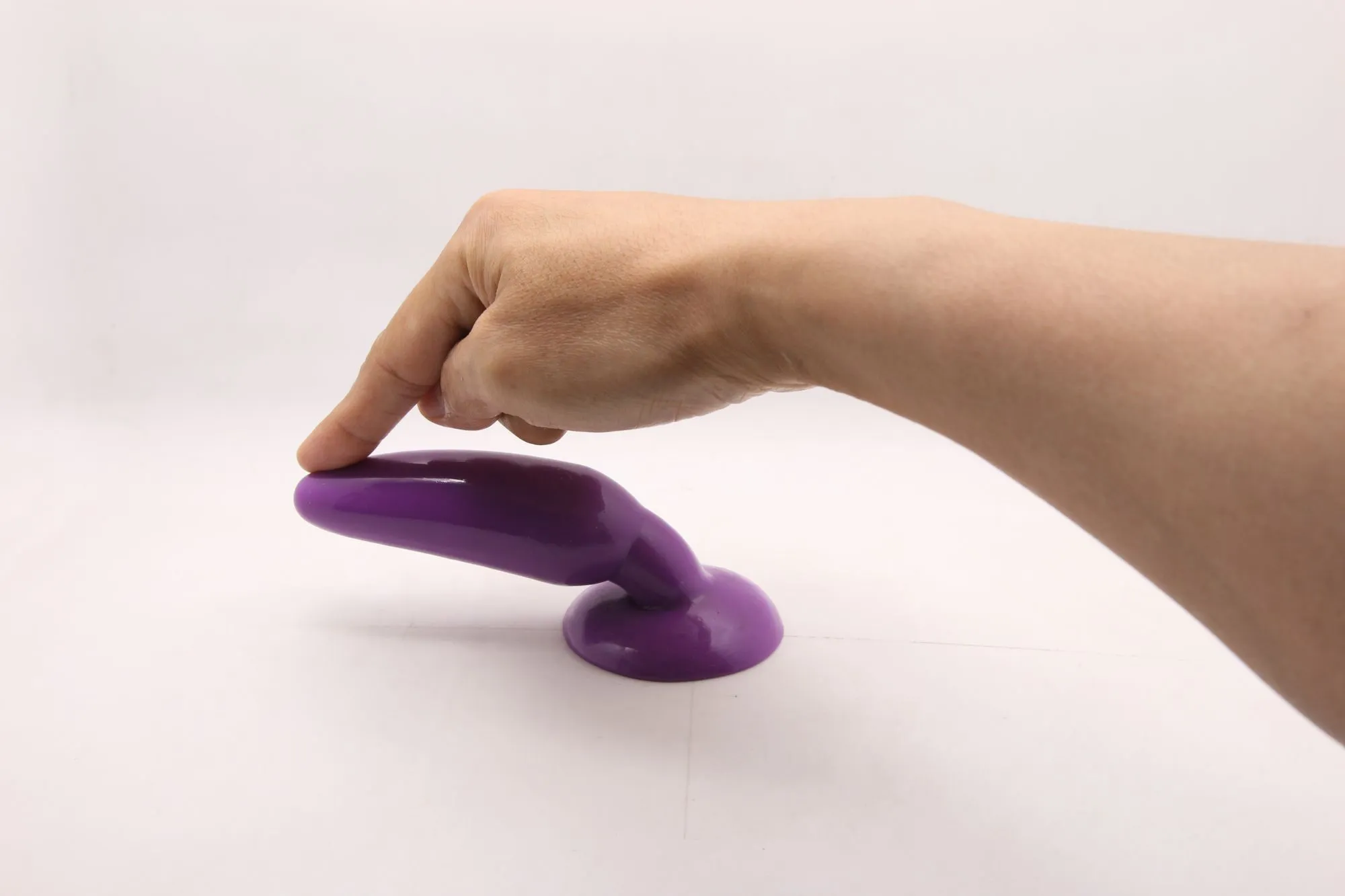 анальная пробка с присоской 3,7 см purple bi-017001r в 