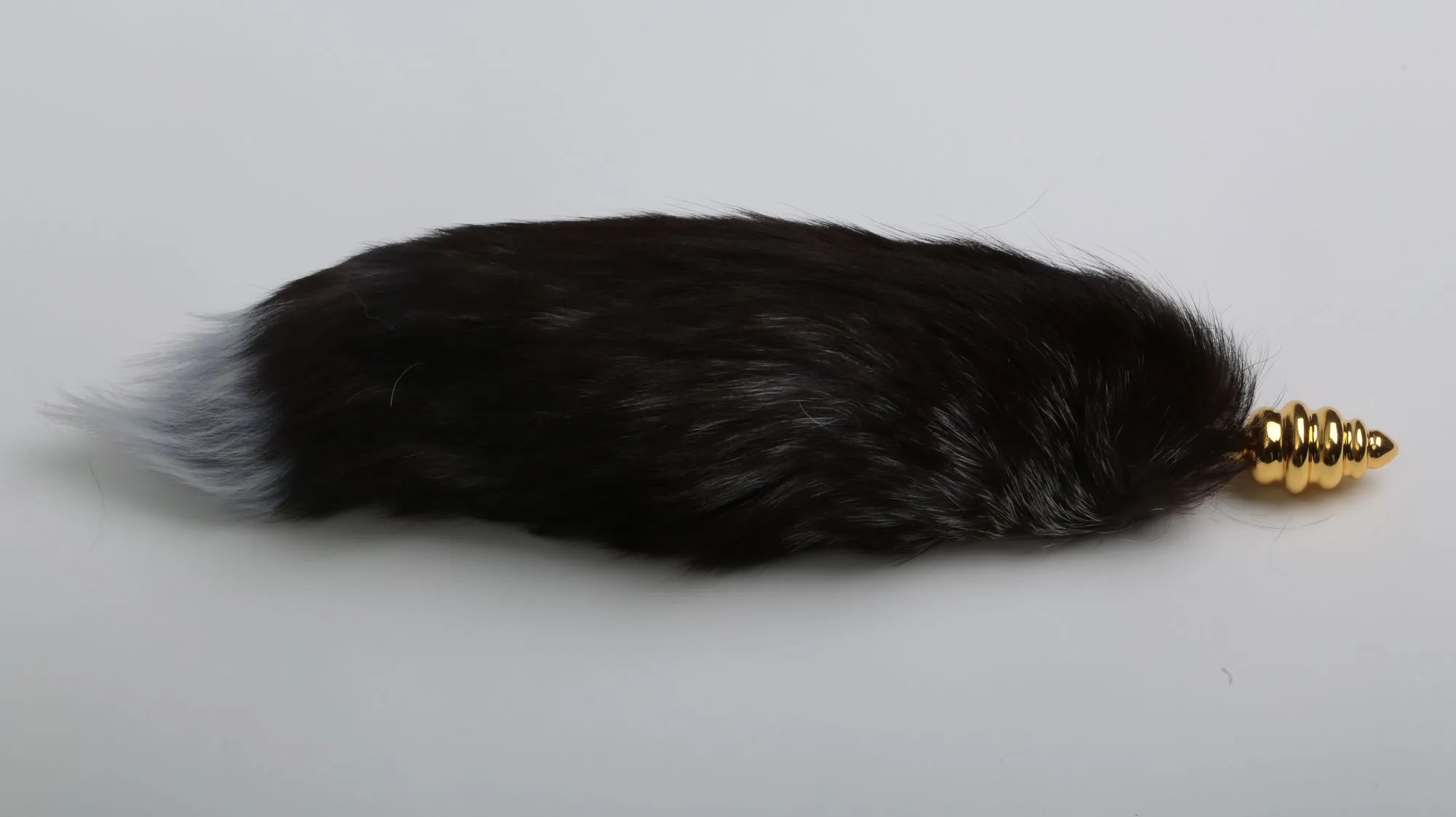 пробка металлическая с хвостом "королевская лиса" 47077-4mm в 