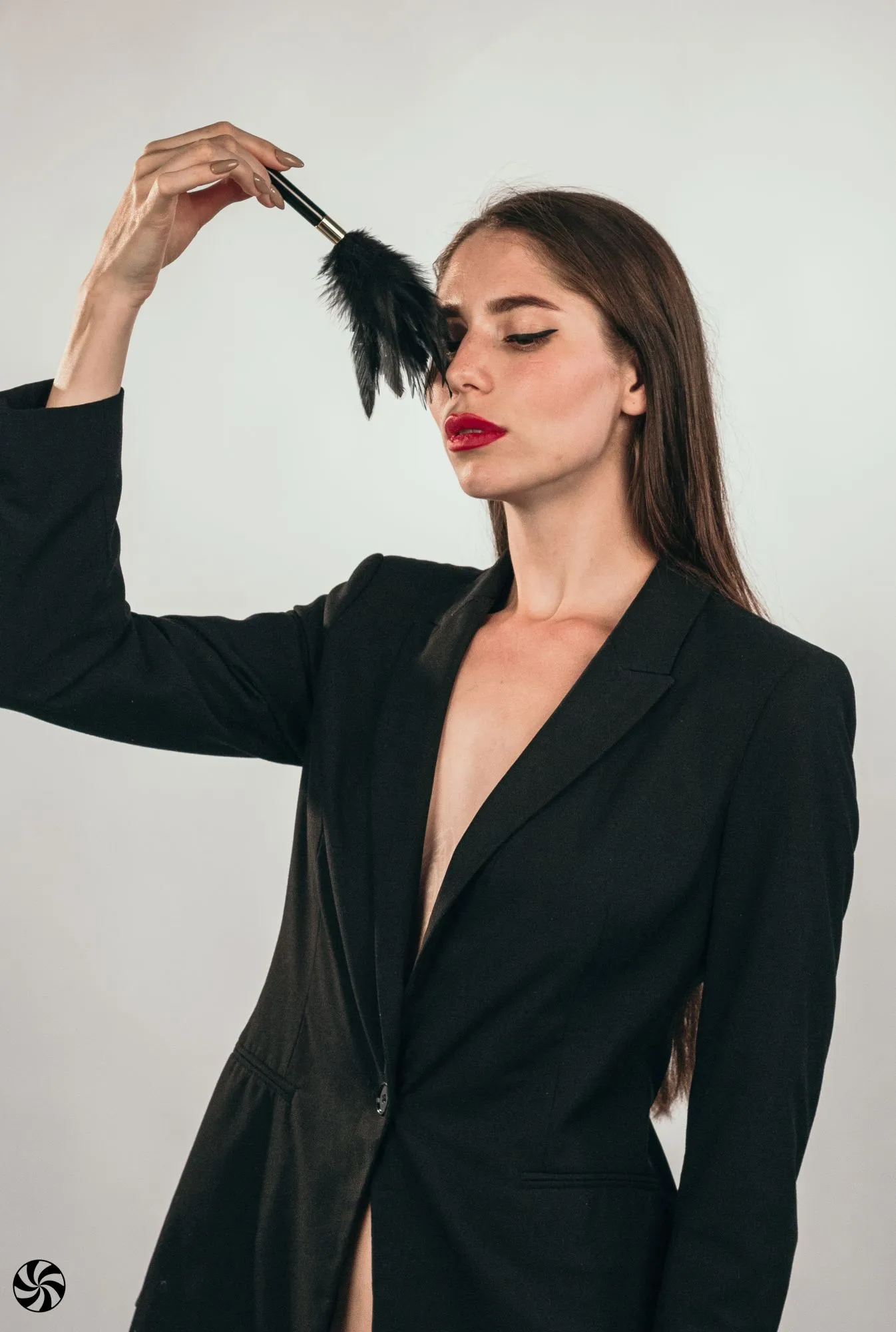 тиклер burlesque plume black 1082-02lola в 