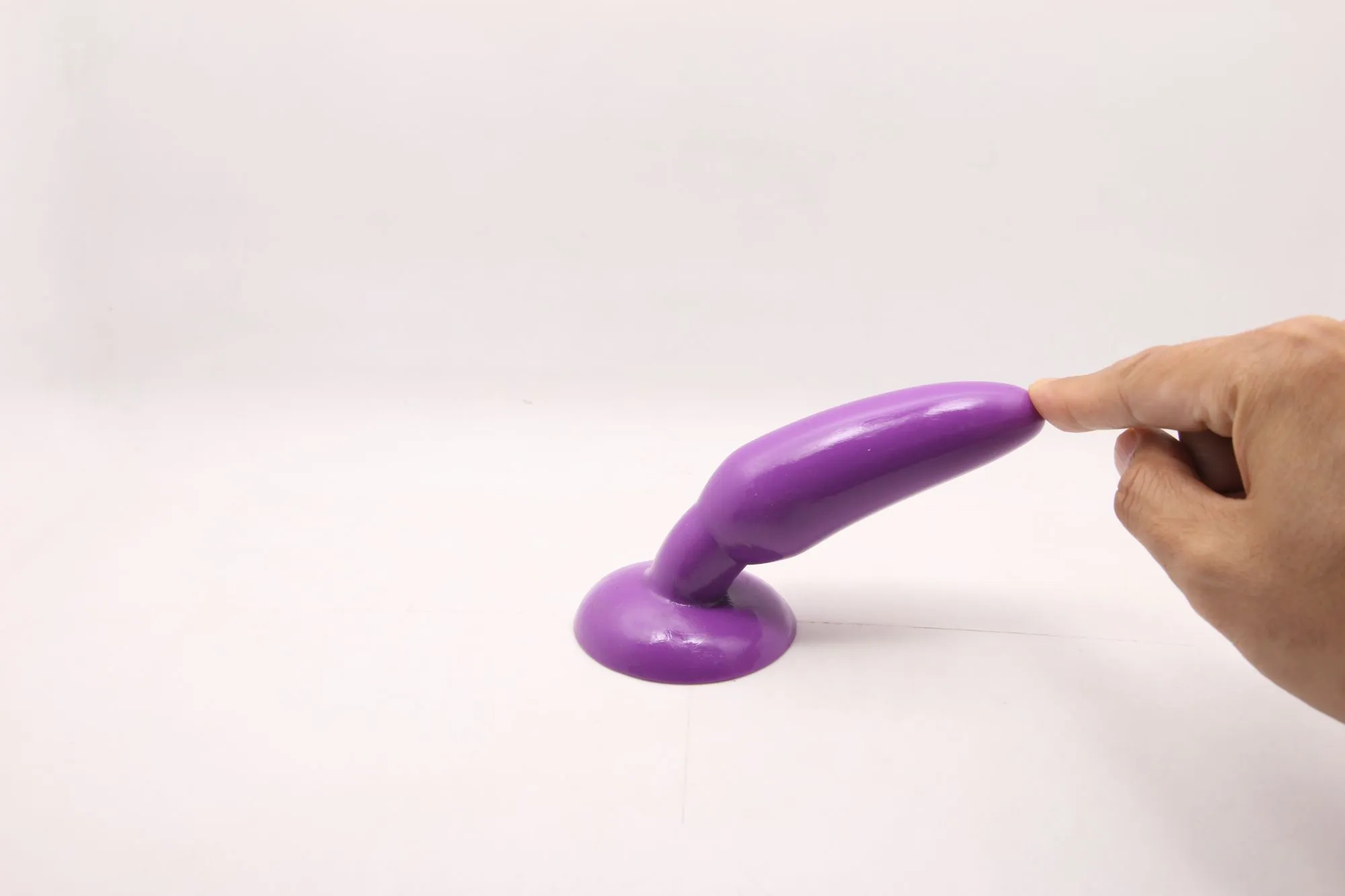 анальная пробка с присоской 3,7 см purple bi-017001r в 
