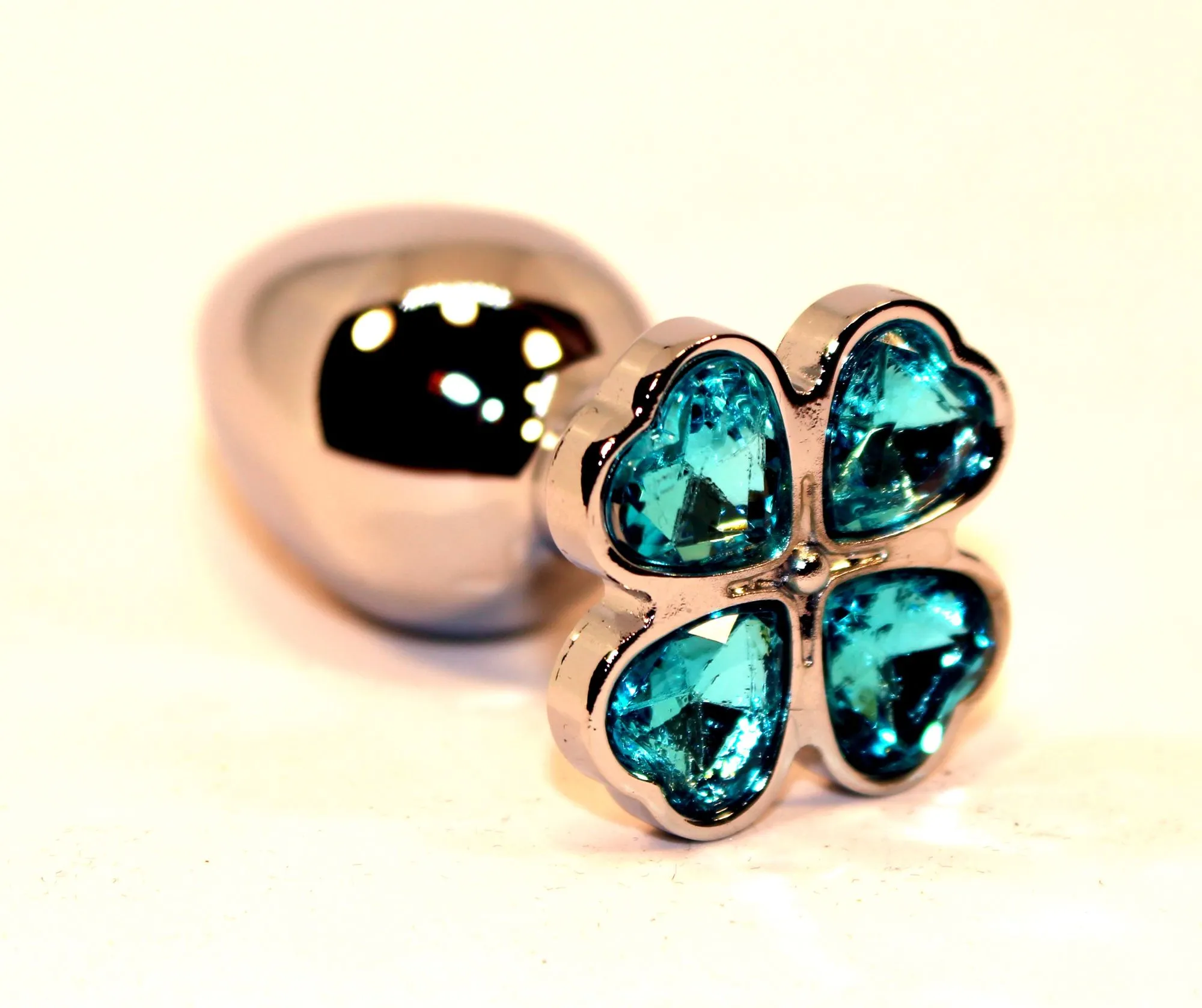 пробка анальная металл 7,5х2,8см с сердечком голубой страз 47439-1mm в 