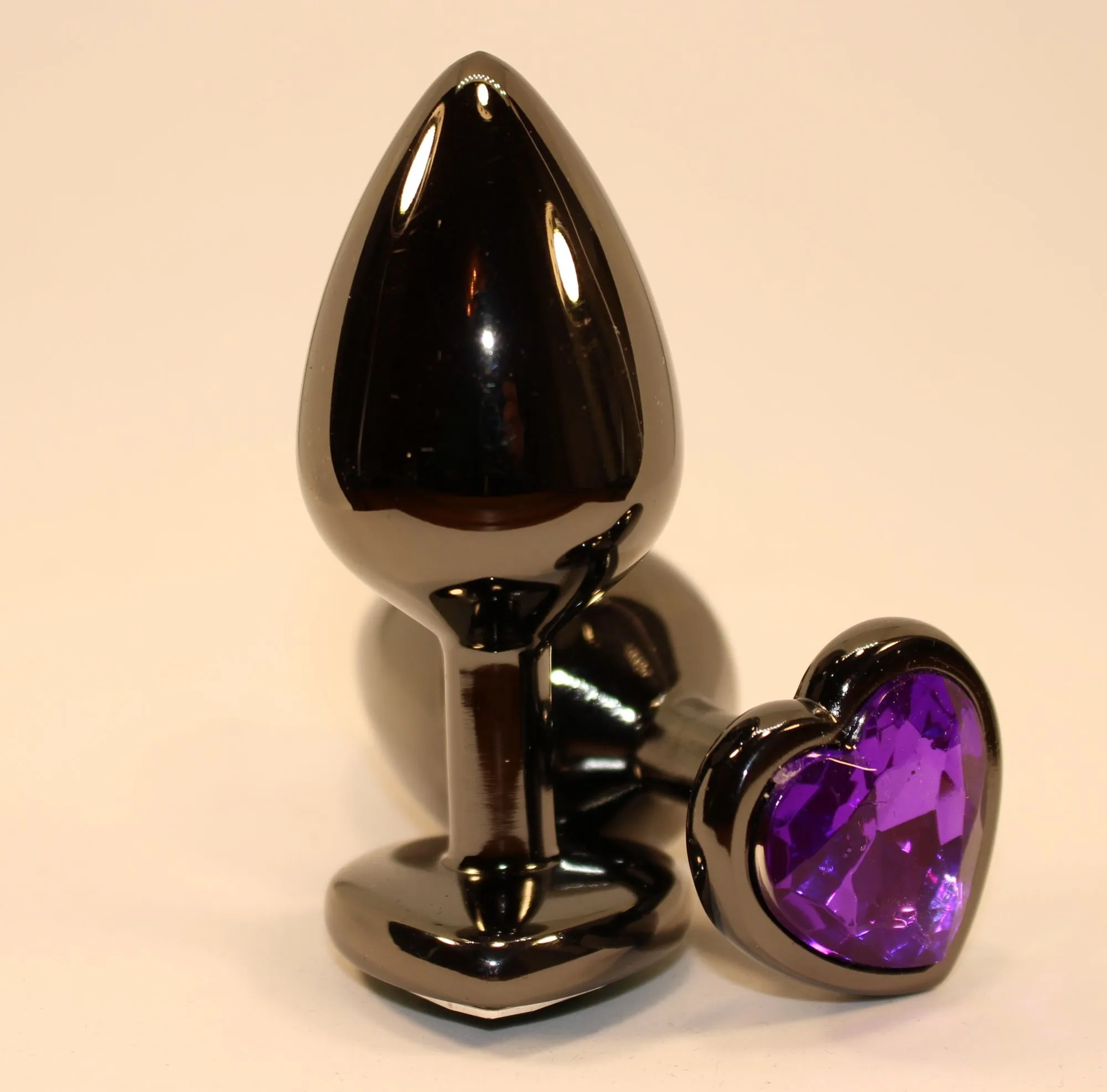 пробка анальная черная 7,5х2,8см с сердечком фиолетовый страз 47438-5mm в 