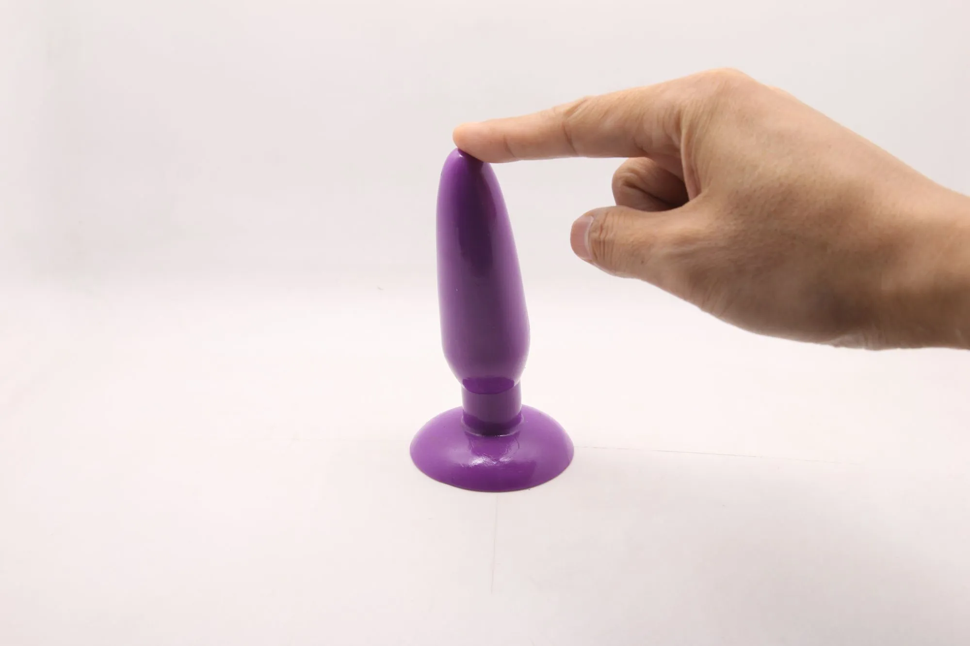 анальная пробка с присоской 3,7 см purple bi-017001r в 