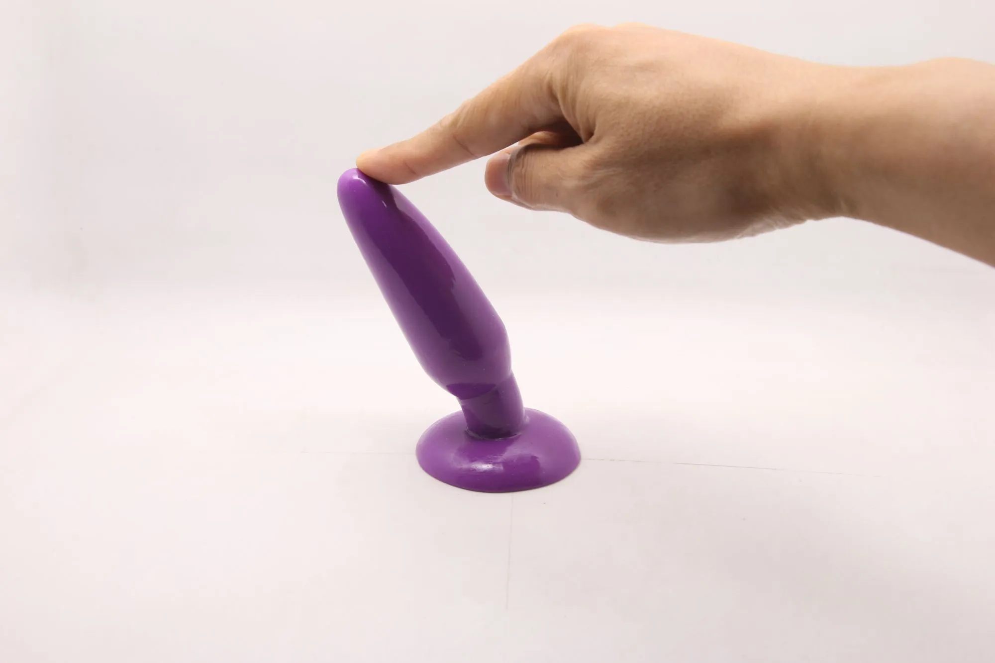 анальная пробка с присоской 3,7 см purple bi-017001r в 
