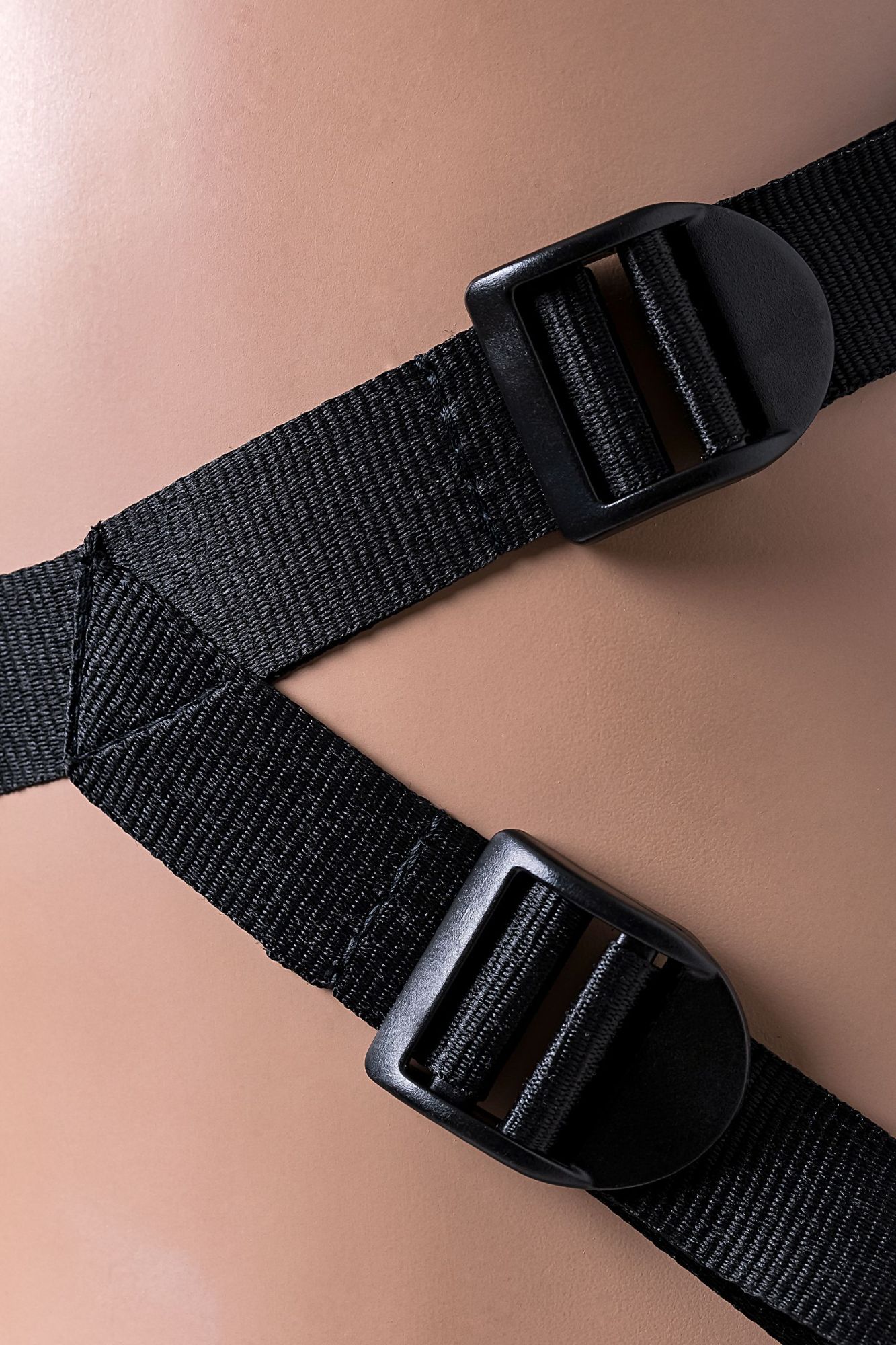 страпон на креплении realstick strap-on hunter, tpr, телесный, 14,5 см в 