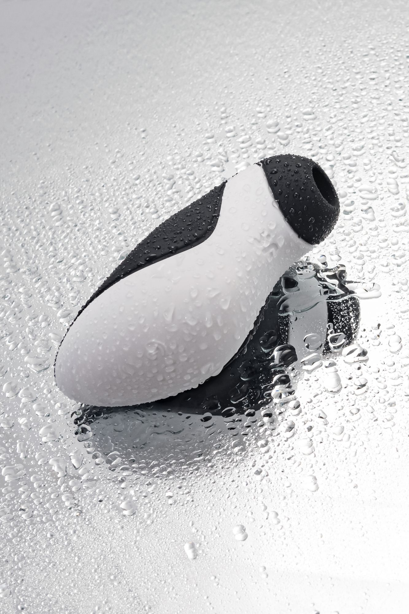 вакуум-волновой бесконтактный стимулятор клитора satisfyer orca, силикон, черный, 11,5 см в 